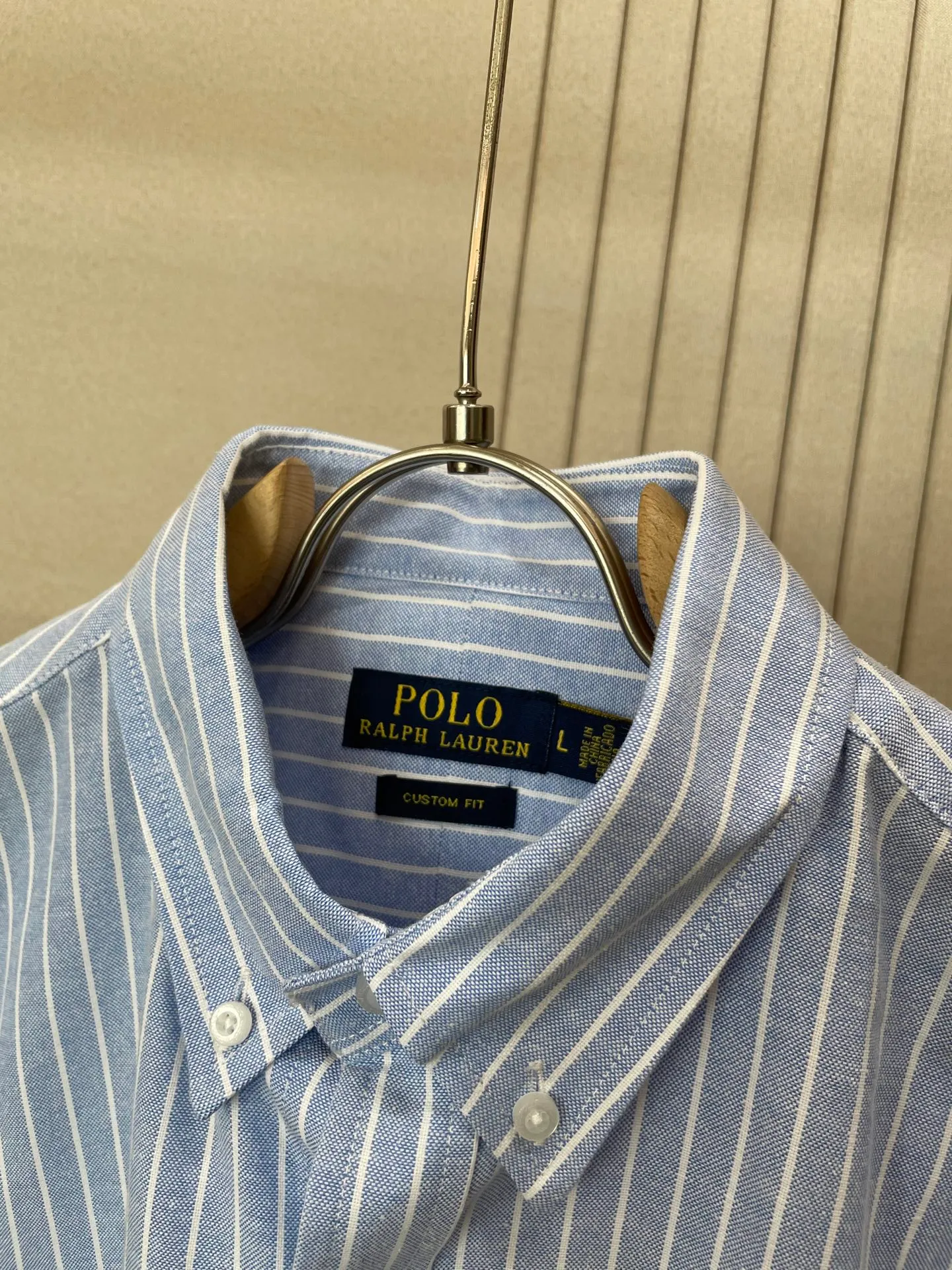 P220 🌸🌸🌸 POLO Ralph Lauren [High Quality] Classic shirt! The classic casual shirt made of pure cotton Oxford cloth has a unique design. It has a simple, clean and classic silhouette design. It is a versatile style that can be switched at will. The fabric feels soft and delicate, highly breathable, and is close to the skin and comfortable to wear. It can be worn alone as an inner layer. Its versatile performance is beyond your imagination! The upper body of the ready-to-wear is simple and classic yet elegant! Size:M-XXL